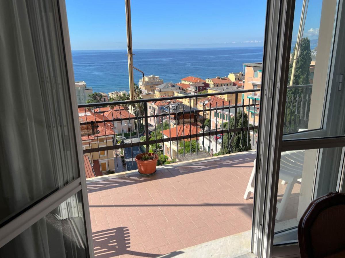 Grande Appartamento Vista Mare Varazze Kültér fotó