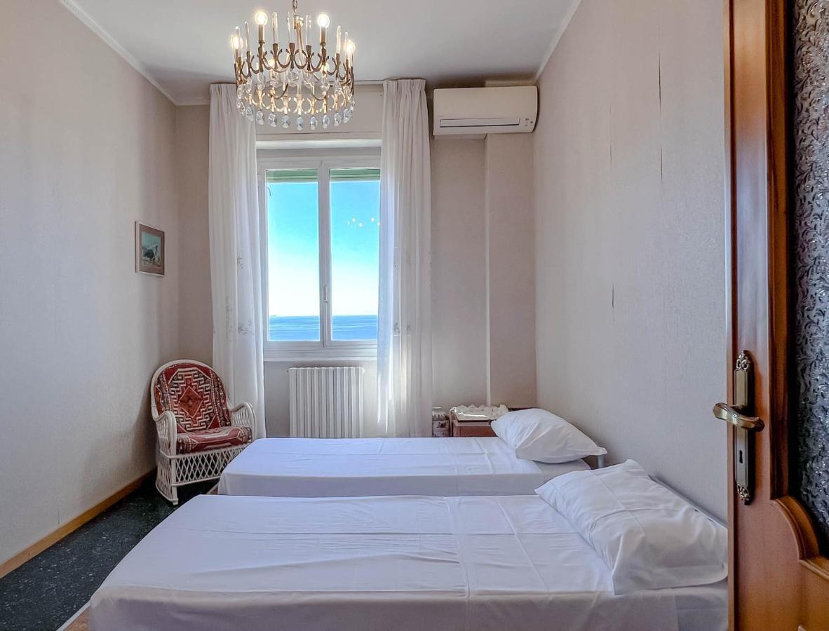 Grande Appartamento Vista Mare Varazze Kültér fotó