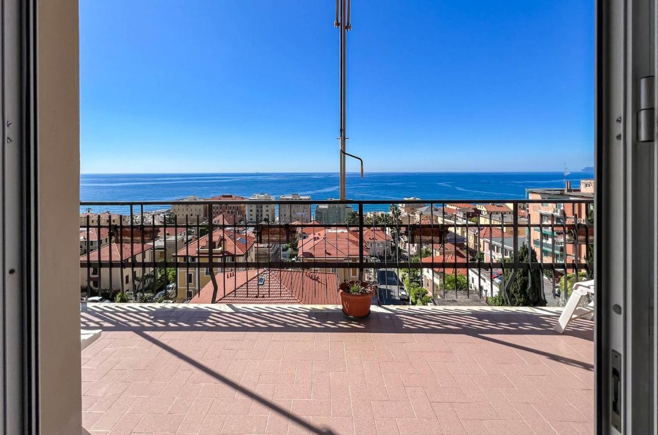 Grande Appartamento Vista Mare Varazze Kültér fotó